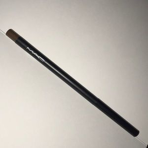 MAC Eyebrow pencil in LIngering